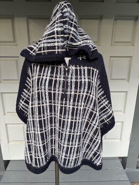 Pringle 1815 Scotland Plaid Navy Wool Textured Hooded Cape ~ Poncho